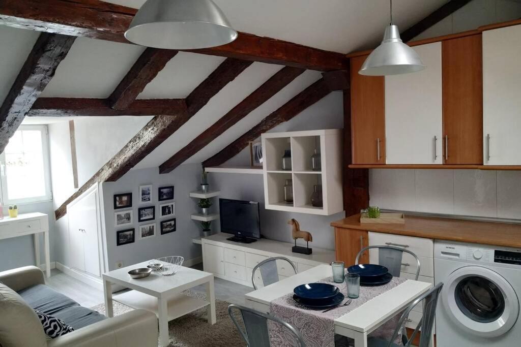 Apartament Buhardilla Con Vistas A La Catedral Burgo Zewnętrze zdjęcie
