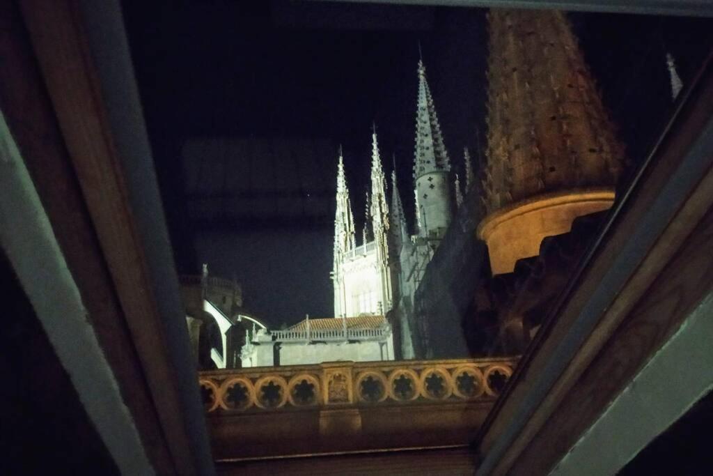 Apartament Buhardilla Con Vistas A La Catedral Burgo Zewnętrze zdjęcie
