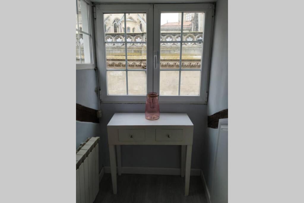 Apartament Buhardilla Con Vistas A La Catedral Burgo Zewnętrze zdjęcie